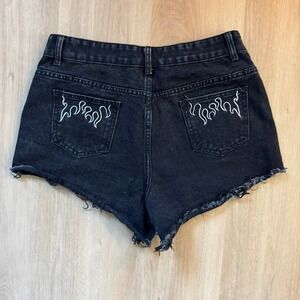 High‎ Waisted Womens Flame Embroidered Short Jean Shorts